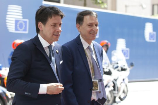 Ιταλικό βέτο έβαλε «φωτιά» στη Σύνοδο Κορυφής