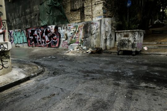 Συλλήψεις στα Εξάρχεια μετά από επιθέσεις με μολότοφ