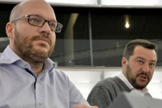 Δεν υπάρχουν «Οικογένειες Ουράνιο Τόξο» για Ιταλό υπουργό