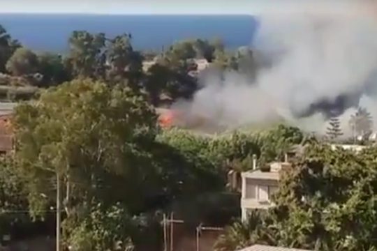 Συναγερμός για πυρκαγιά στα Χανιά – Απειλήθηκαν σπίτια
