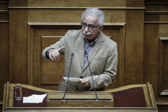 Πέρασε το νομοσχέδιο για τις δομές εκπαίδευσης