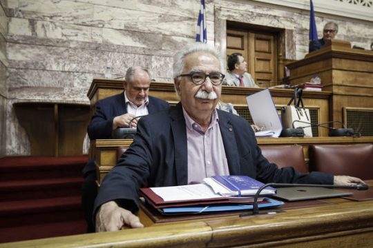 Στα χαρακώματα για την αξιολόγηση