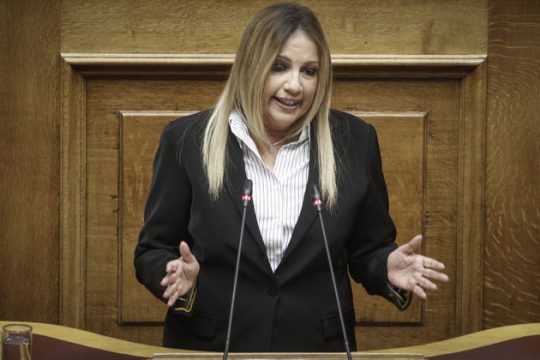 Εβγαλε φλας αριστερά αλλά έστριψε δεξιά…