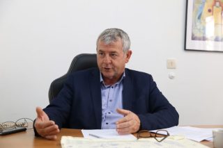 «Ο κ. Πολάκης καθημερινά υβρίζει όποιον ασκεί κριτική στο σύστημα»
