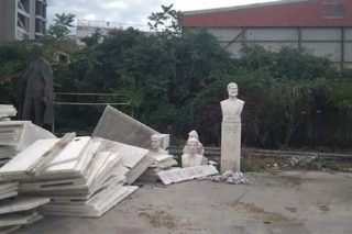 Η αποκαθήλωση των Μακεδονομάχων