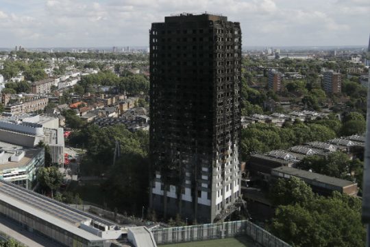 Σε παγίδα θανάτου μετέτρεψε η ανακαίνιση τον πύργο Γκρένφελ