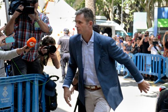 Στη φυλακή