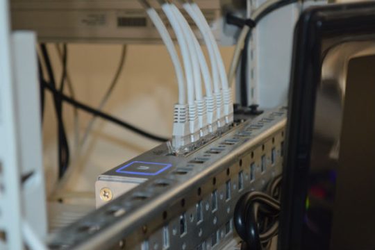 Επιδότηση 360 ευρώ σε όσους βάλουν σύνδεση πάνω από 100 Mbps