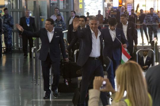 Οι Ιρανοί έμειναν χωρίς παπούτσια!