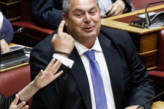 Στο πλαίσιο της χούντας που πέφτει μήπως, όπως έλεγε ο Μαρινάκης;