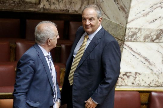 SOS… Ν.Δ. καλεί Καραμανλή