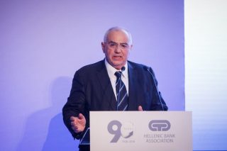 Αποχωρεί τον Μάρτιο από τη Eurobank ο Ν. Καραμούζης