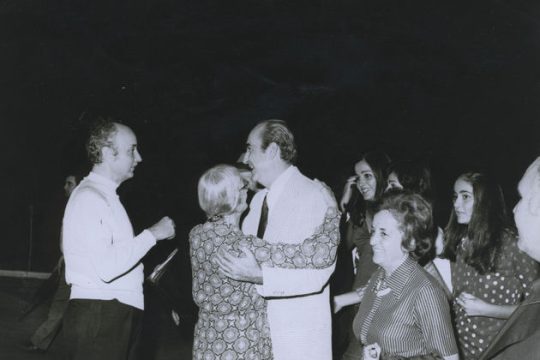 Οι παρασκηνιακές επαφές, η χούντα, οι συλλήψεις και η πτώση της…