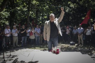 Πολλά τα κόμματα, δύο οι στρατηγικές