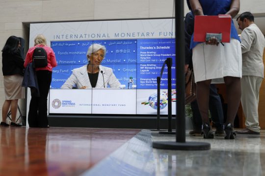 Πληθαίνουν τα δημοσιεύματα για αποχώρηση του ΔΝΤ