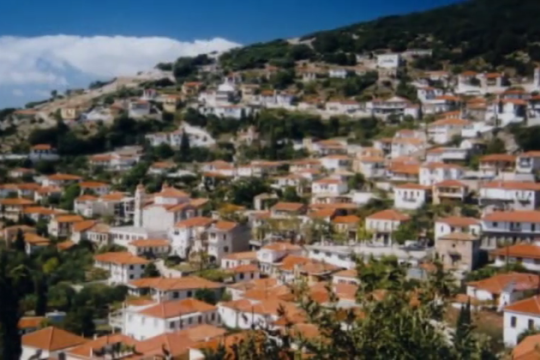 Ο δήμαρχος και το καφενείο στα Μαγούλιανα