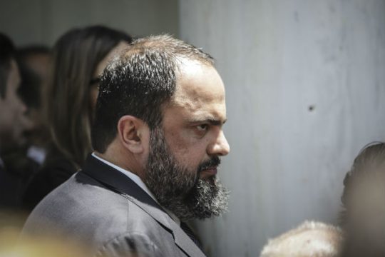 Χούντα βλέπει ο Μαρινάκης, αλλά θα μας σώσει, μην ανησυχείτε
