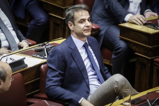 Focus: Μητσοτάκης όπως Όρμπαν