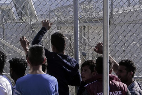 Απεργία πείνας στη Μόρια για τον συνεχή εγκλωβισμό προσφύγων