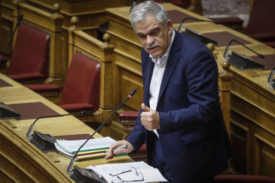 Σύγκρουση στη Βουλή για Εξάρχεια και «Ρουβίκωνα»