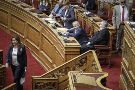 Μακεδονομάχοι… εσωτερικού