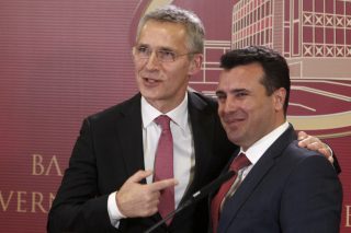Η Δύση πιέζει για λύση