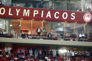Σε θέση αναμονής για το «μισό πακέτο»
