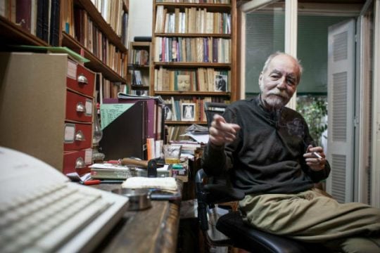 Δύο απαντήσεις στον Περικλή Κοροβέση