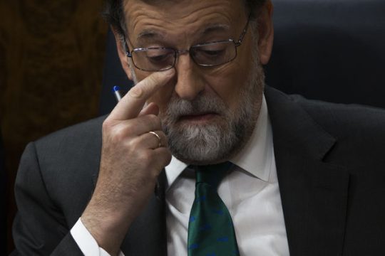 Αδειάζει η κλεψύδρα για τον Μαριάνο Ραχόι