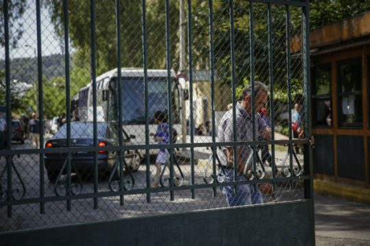 Δίωξη σε μέλος του Ρουβίκωνα για τις απειλές κατά ΣΚΑΪ