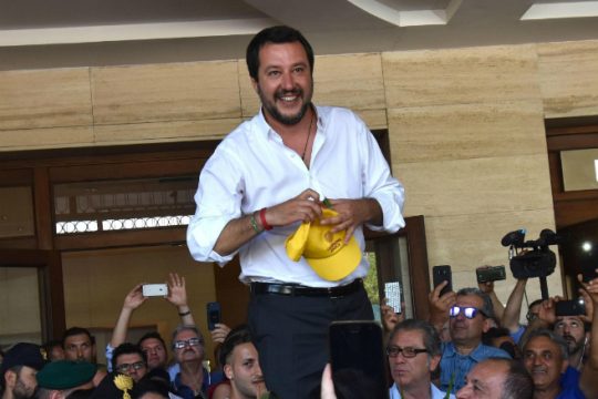 Σαλβίνι: «Να κρατήσουμε τους απελπισμένους στις χώρες καταγωγής τους»