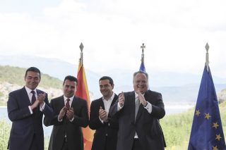 Μια διπλή νίκη της Αριστεράς
