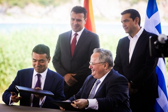 Διαχρονικός και διακομματικός λαϊκισμός