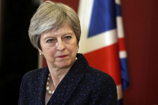 Παραίτηση-βόμβα στη Βρετανία λόγω Brexit