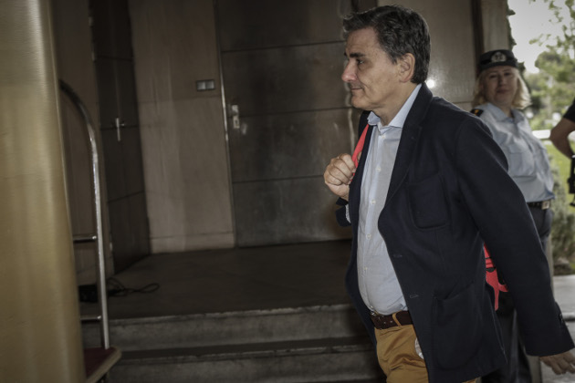 «Μόνιμες μειώσεις φόρων από το 2019»