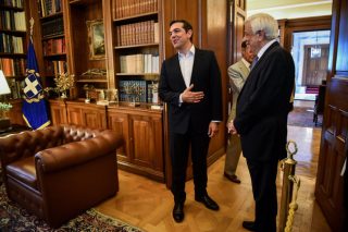 Επινίκια αλλά με… τήρηση της κοινοβουλευτικής τάξης