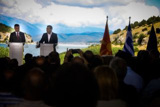 Η «μακεδονική» αλλοίωση των ελληνικών κομμάτων