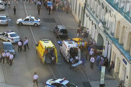 Ταξί έπεσε σε πλήθος στο κέντρο της Μόσχας