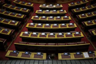 Από ποιους απειλείται η χώρα