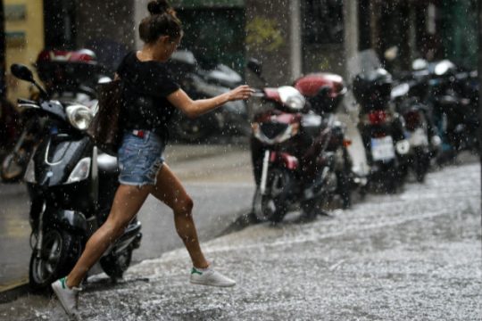 Έντονα καιρικά φαινόμενα σε όλη τη χώρα