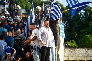 Οι προδότες, οι αρχαίοι κι εμείς