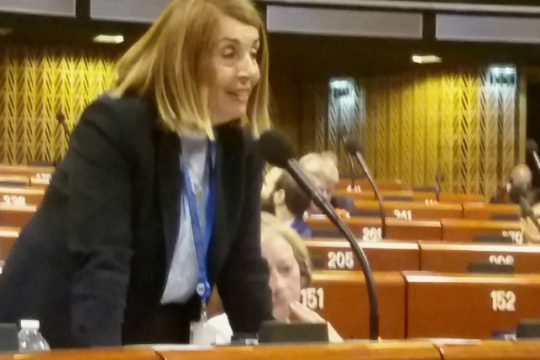 Τ. Χριστοδουλοπούλου: «Κάτω τα χέρια από τη Συνθήκη της Γενεύης»