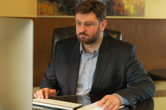 «Ο κ. Μητσοτάκης δεν επενδύει σε λύση, αλλά σε εκλογική προπαγάνδα»