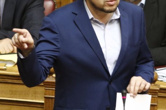 «Βολές» Παππά εναντίον ΣΚΑΪ