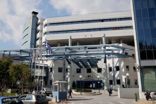 Συνάντηση με «κυρίως γεύμα» το Ερρίκος Ντυνάν