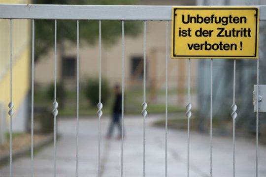 Οι κίνδυνοι για την Ελλάδα από τα κλειστά κέντρα κράτησης στη Γερμανία