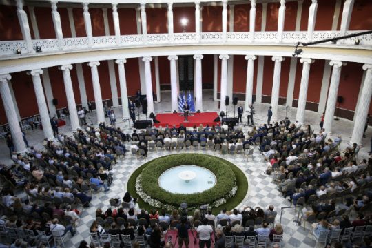 Και τώρα, κανονικότητα!