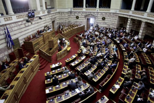 Επιφυλάσσεται η Ν.Δ. για σπάσιμο περιφερειών και ψήφο ομογενών