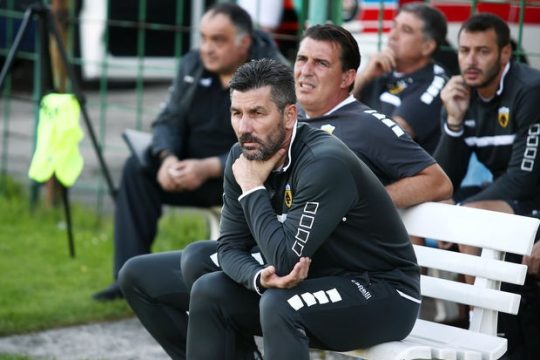 Κοντά οι δύο, στην αναμονή για τον τρίτο