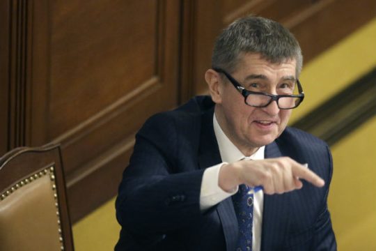 Το ΚΚ Τσεχίας στηρίζει τον «σκανδαλιάρη» Μπάμπις